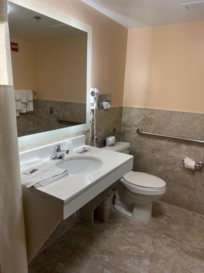 All Seasons Inn & Suites Smithfield Extérieur photo