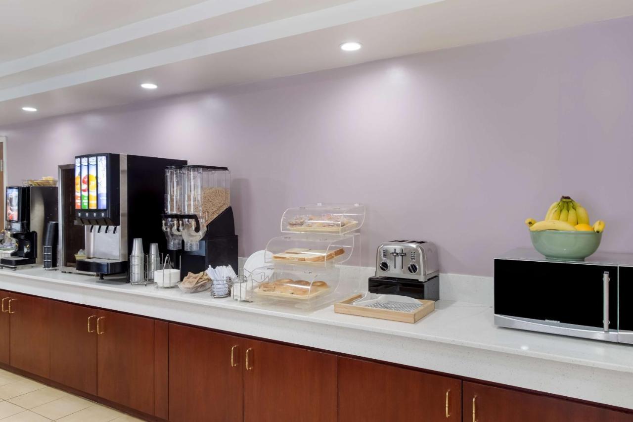 All Seasons Inn & Suites Smithfield Extérieur photo
