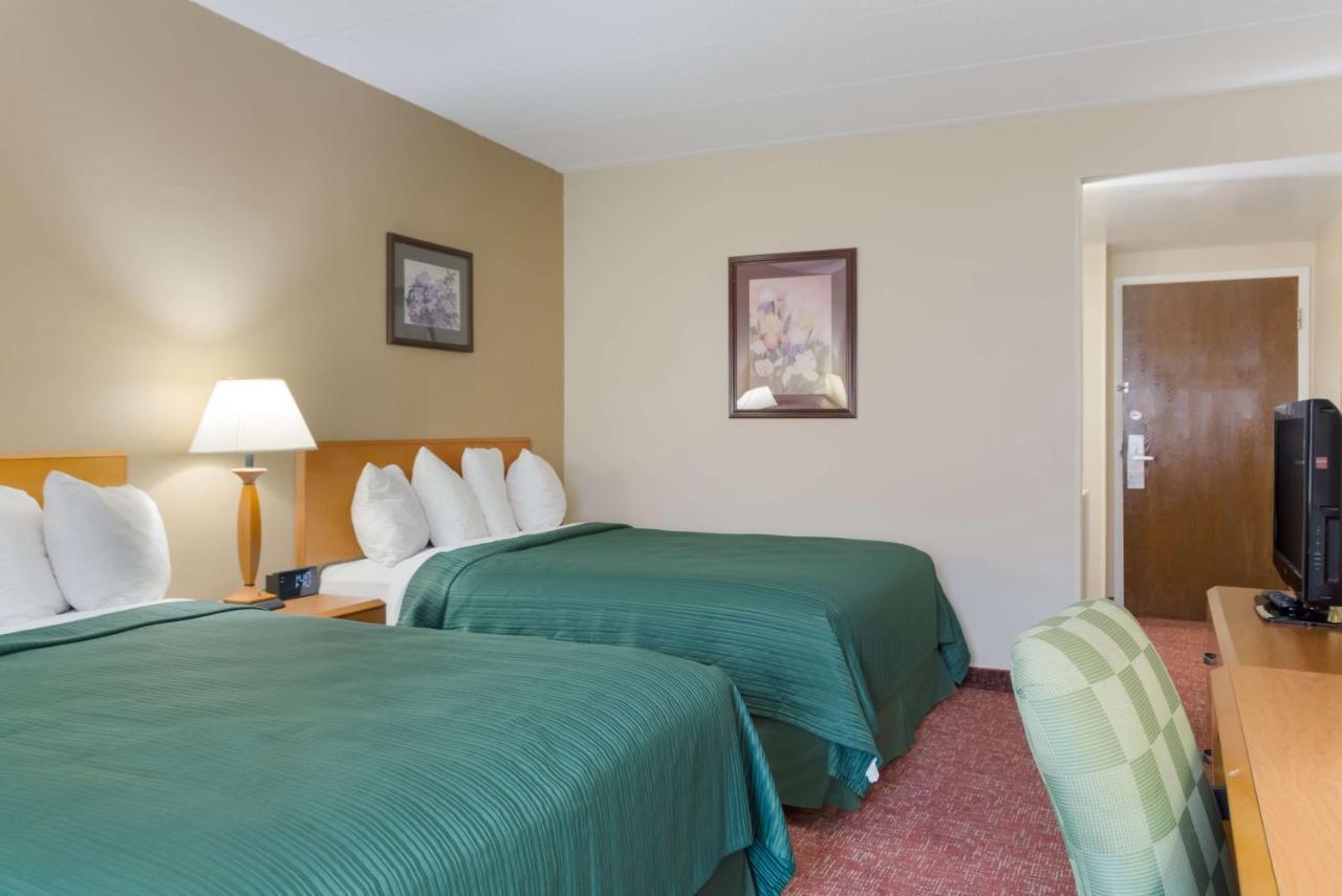 All Seasons Inn & Suites Smithfield Extérieur photo