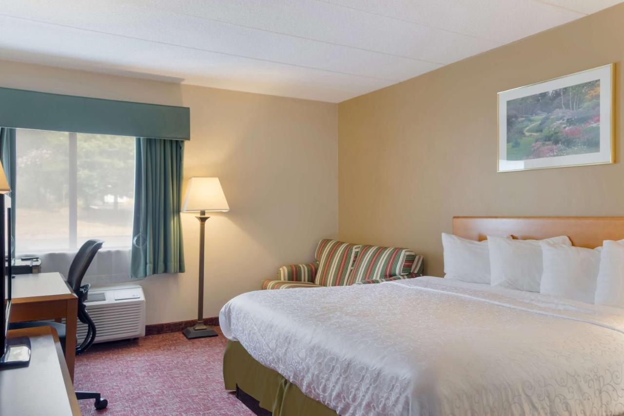 All Seasons Inn & Suites Smithfield Extérieur photo